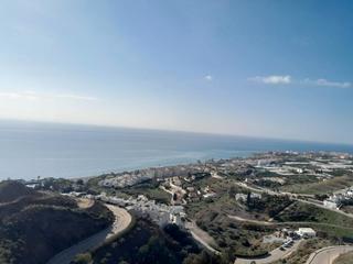 Casa en Calle del cerro de felipe 25. Vivienda unifamiliar en cj. balcón del mar, torrox