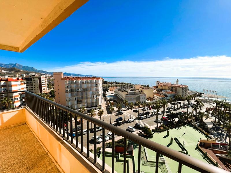 Foto e23f8d2f-d2b5-4be4-b03c-51dc964d88b5. Àtic a paseo maritimo 7 a Centro Internacional Torrox