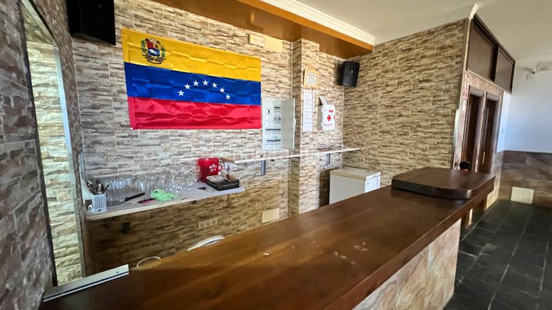 Foto e43e77c8-8916-4143-82ed-4cf979ebcec2. Affitto locale commerciale in urbanización las flores 15 in Torrox