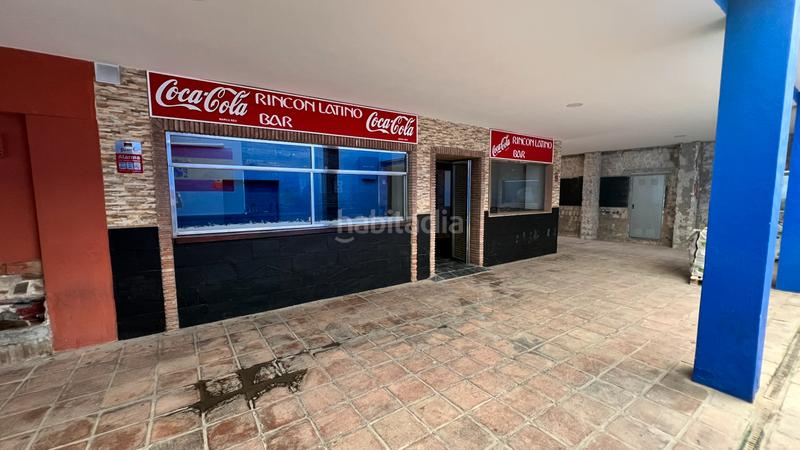 Foto 78f713c6-e8e5-4890-bea9-e405c6509c02. Alquiler local comercial en urbanización las flores 15 se vende local comercial costa. en Torrox