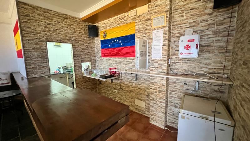 Foto c66b6fb1-794c-4fe3-9dc1-327b0b9a9c23. Alquiler local comercial en urbanización las flores 15 se vende local comercial costa. en Torrox