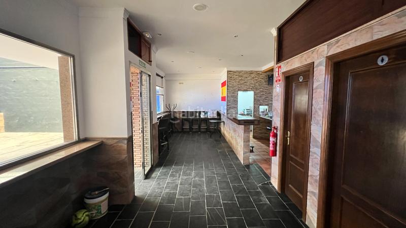 Foto d18252aa-b85c-44ea-878e-c2c9f268149b. Alquiler local comercial en urbanización las flores 15 se vende local comercial costa. en Torrox