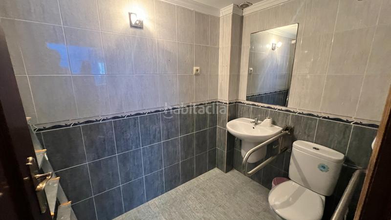 Foto f9dae027-586c-441d-b727-c476729e738b. Alquiler local comercial en urbanización las flores 15 se vende local comercial costa. en Torrox