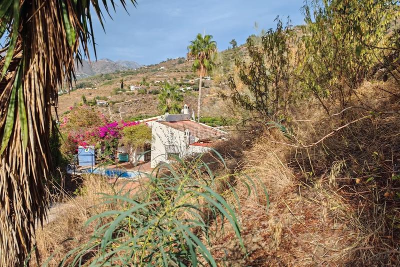 Foto 63268ac1-7bea-4545-a7df-1f8df0c017ca. Chalet  independiente en venta en Torrox pueblo Torrox