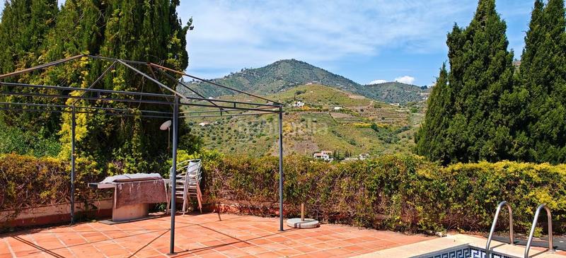 Foto 939e8a30-44d0-4fa6-a672-59661d5d9f37. Chalet  independiente en venta en Torrox pueblo Torrox