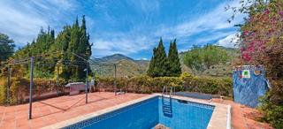 Chalet à Torrox Pueblo. Chalet independiente en venta en torrox