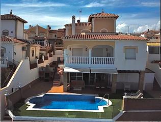 Chalet  Urbanizacin las flores. Chalet independiente con piscina privada y maravillosas vistas a
