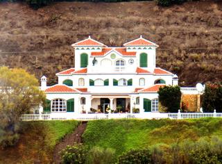 Chalet en Avenida los aguacates 20. Exclusivo chalet en torrox costa: un refugio de lujo y tranquili