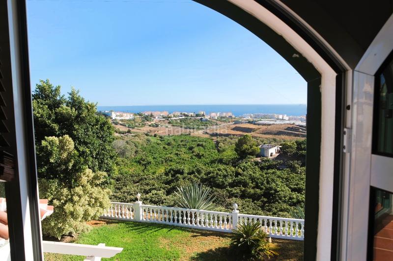 Foto 624051dc-0649-4906-ba3e-ea27377bc6f9. Chalet en avenida los aguacates 20 exclusivo chalet costa: un refugio de lujo y tranquilidad con vistas al mar en Torrox