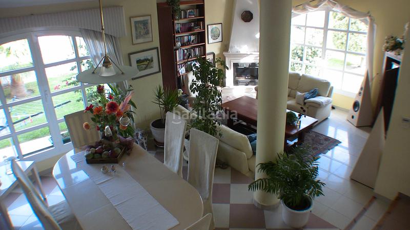 Foto 7178fc82-45d7-48f6-b1a9-28d2326c9953. Chalet en avenida los aguacates 20 exclusivo chalet costa: un refugio de lujo y tranquilidad con vistas al mar en Torrox