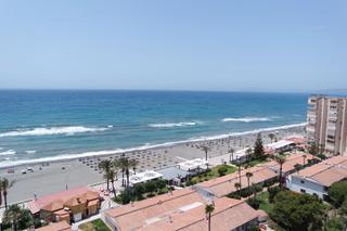 Apartament  Avenida esperanto 86. Piso de 2 dormitorios frente al mar con vistas excelentes.