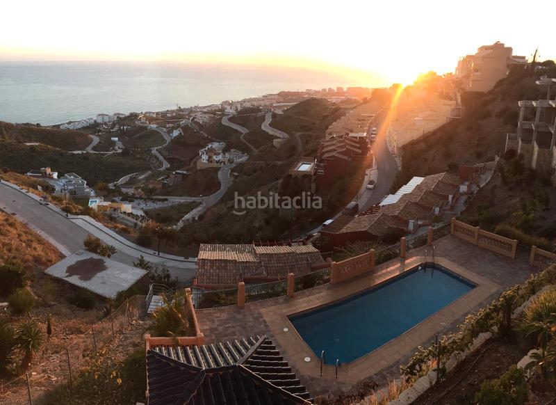 Foto f02c0325-b473-407e-80b6-7e7d01b091ec. Casa aparellada a avenida los poetas 106 a El Peñoncillo Torrox