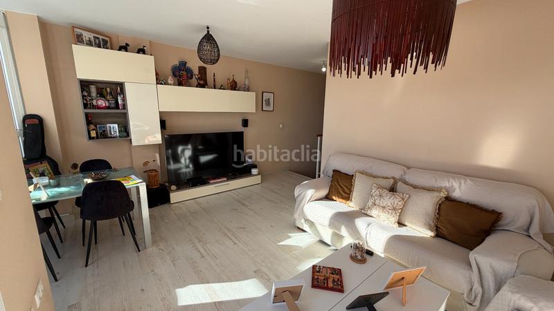 Foto f79b323a-ba34-46f9-b20a-fffb51058230. Casa aparellada a avenida los poetas 106 a El Peñoncillo Torrox