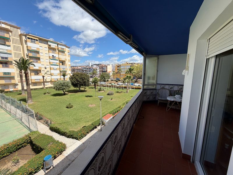 Foto 0e8b704c-0250-42ea-9960-cde29aee9114. Pis a avenida las antillas 1 a Laguna Beach Torrox