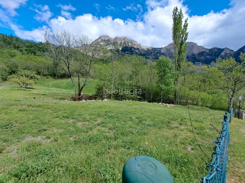 Foto b4c40f3e-47ae-4575-8b20-31c1446d6f6f. Terreno residenziale in avenida del mirador 2 in Hoz de Jaca