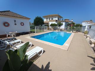 Xalet en Los Gallos. Exclusivo chalet  urbano con 1.000 m de jardn y piscina privada