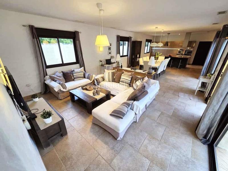 Foto 13ab29b9-f0cf-4a40-88b1-f7f332539122. Chalet con parcheggio in Los Franceses - La Vega Chiclana de la Frontera