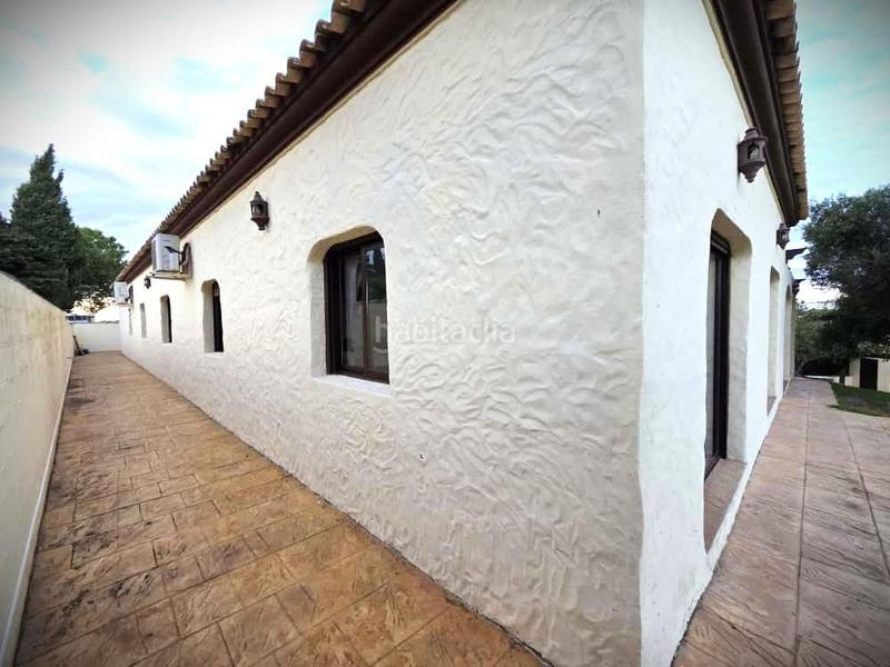 Foto 3f94a676-533c-41c6-a070-1858e2d598a5. Chalet con parcheggio in Los Franceses - La Vega Chiclana de la Frontera