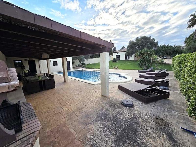 Foto ac6f5aa7-d90c-4dc8-a159-f5faf2b9518b. Chalet con parcheggio in Los Franceses - La Vega Chiclana de la Frontera