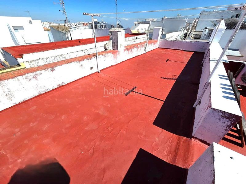 Foto 0c2c3aa8-3737-419f-b927-6fd9cea32e9c. Piso precioso piso con excelentes calidades en pleno centro al precio de 196.500 en Chiclana de la Frontera