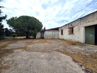 Nau industrial a Pelagatos - Pago del Humo. Nave de 420 m2 para reformar en el pago del humo con una parcela