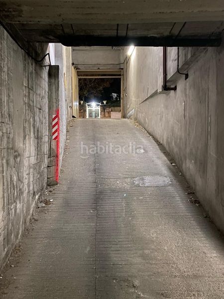 Foto da37cc3b-a83c-4380-8108-11d96b3986e2. Aparcament cotxe a Benavente