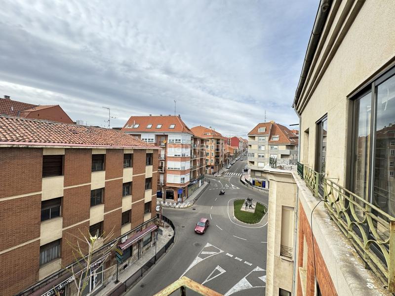 Foto 2b401f0f-9925-4736-8f3a-ba5426a01f52. Pis a Benavente