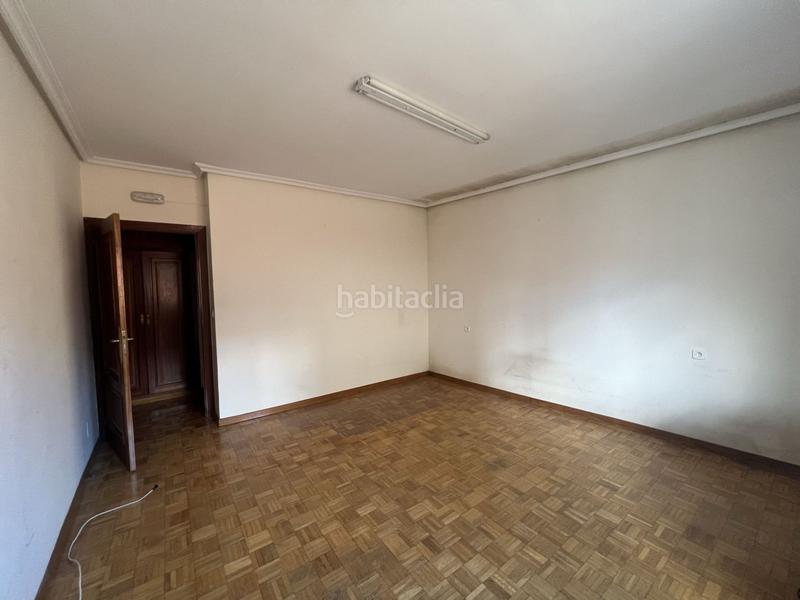 Foto 21d03e52-e350-4b6c-9edd-12d542e86008. Pis a Benavente