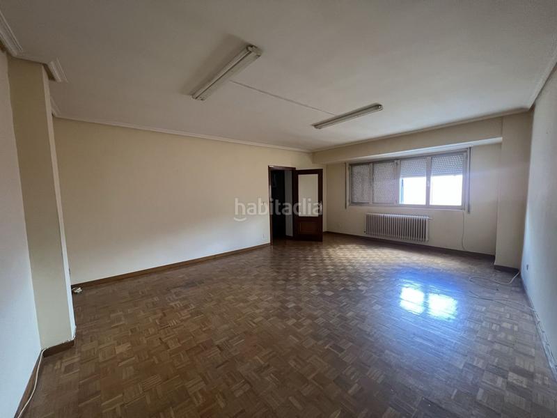 Foto 261c6a95-b00c-4c89-bf63-c745f1886a54. Pis a Benavente