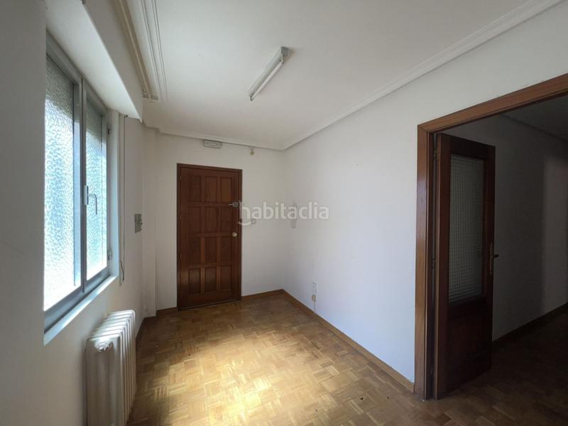 Foto 2b9c5aa9-575d-4b16-994e-b7a7e1b38804. Pis a Benavente