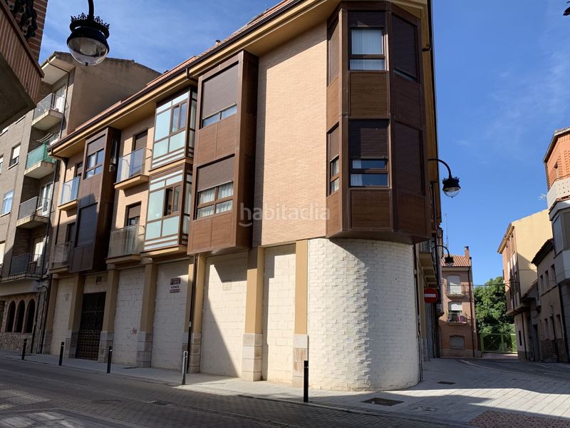 Foto f2491eeb-9e77-4ed7-b33f-c931442739c9. Local comercial a Benavente