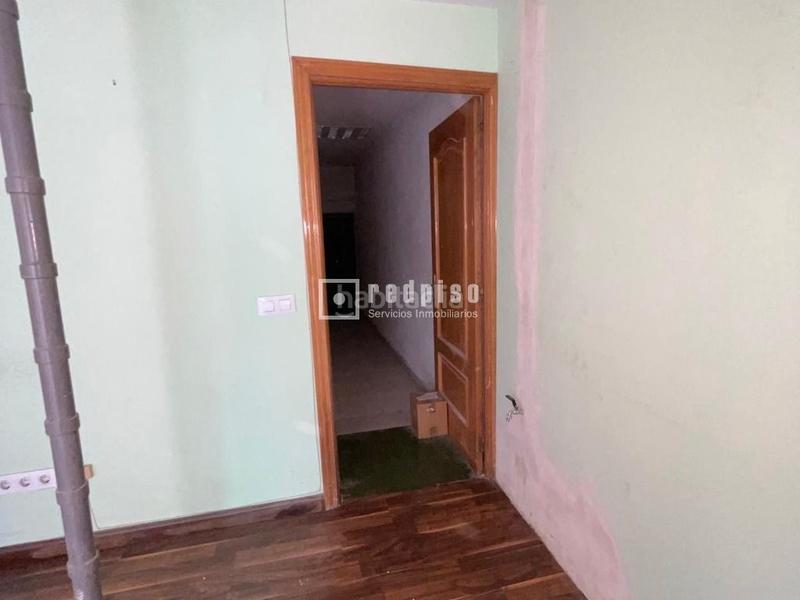 Foto b339a7ba-7eb5-4e70-a643-562a71026cb7. Business premise in Vista Alegre Madrid