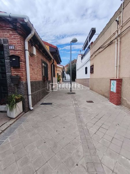 Foto ac17ffa9-e4eb-4f42-b204-f742db6a5319. Casa amb calefacció a Puerta Bonita Madrid