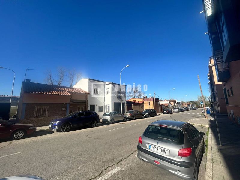 Foto d3f8cbeb-88ce-4034-b534-549281daa780. Casa amb calefacció a Puerta Bonita Madrid