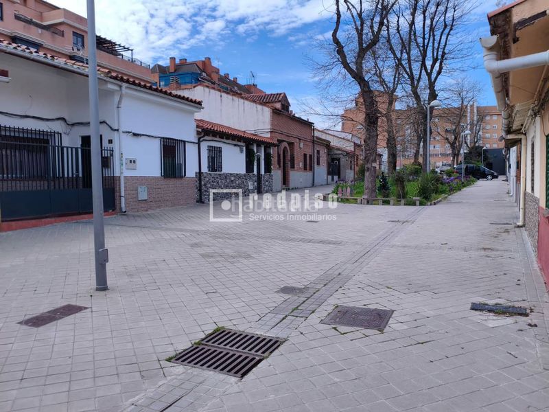 Foto d85b2fea-89c2-40c1-acdd-4d11bf53dae7. Casa amb calefacció a Puerta Bonita Madrid