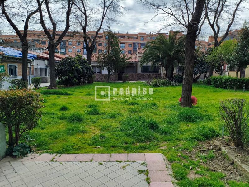 Foto df8e34b4-3544-4c09-83f3-982a5fc456fb. Casa amb calefacció a Puerta Bonita Madrid