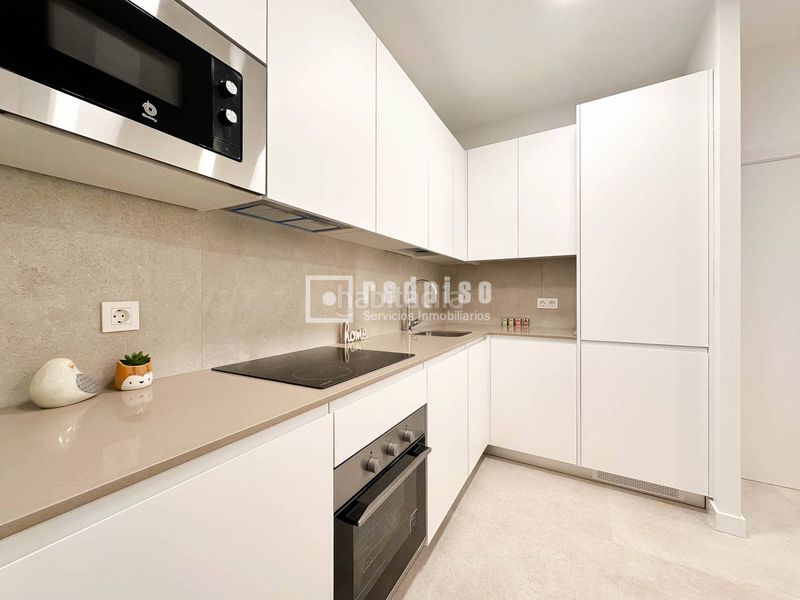 Foto 04d4bfac-8ff0-4a9a-b3ce-a31138302ff3. Rent flat with heating in Puerta Bonita Madrid