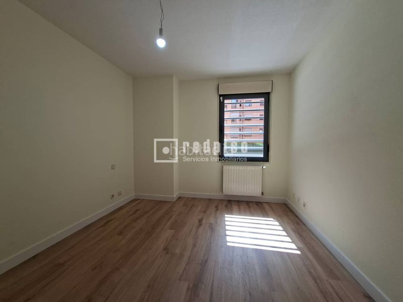 Foto 4f4063a1-9ec9-4230-b487-16d4fe5e8579. Piso en Puerta Bonita Madrid