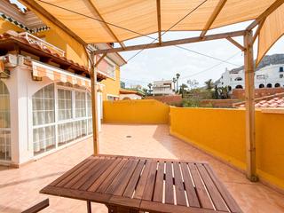 Casa adossada a Calabardina. Se vende un encantador chalet en la apacible y exclusiva zona de