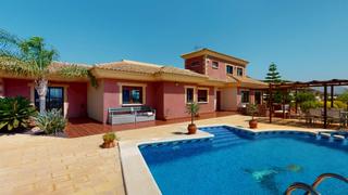 Chalet à Calabardina. Espectacular villa con vistas panorámicas al mar y la montaña, e