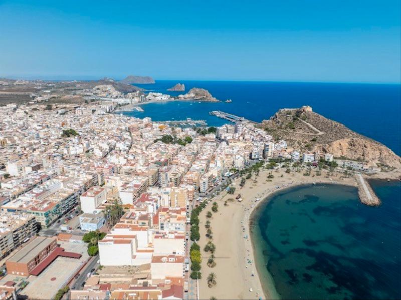 Foto d3ddab6f-1938-4ea1-b781-3cdf508bd19b. Flat with parking in Casco Antiguo Águilas