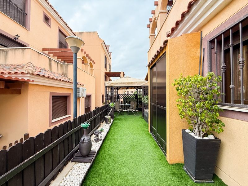 Foto 7871b444-6e0f-4a16-b422-e6f5dbacf639. Apartament amb aparcament piscina a Los Collados-Los Geraneos Águilas