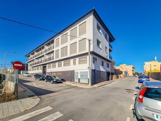 Apartamento en Las Lomas - Las Yucas. La vivienda dispone de 1 dormitorio y 1 baño completo, además de