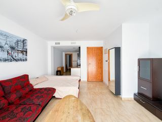 Apartamento en Casco Antiguo. Te presentamos este acogedor apartamento en venta en águilas, ub