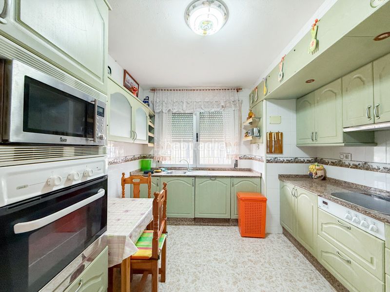 Foto 9ce41922-aa6a-4692-9719-d95b808f9d10. Casa adossada a Calabardina Águilas