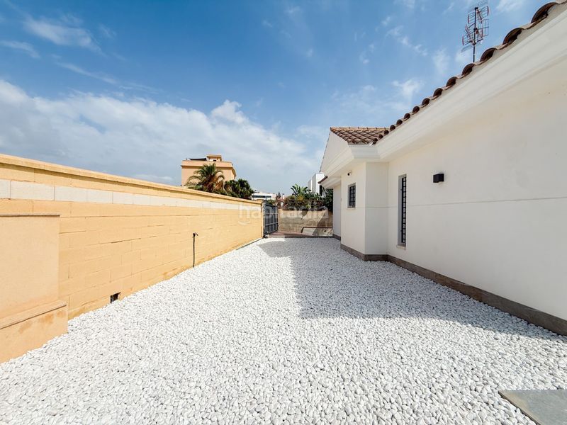 Foto cd7d91fa-8b87-4e0a-8899-a5c1a645d85e. Dúplex si buscas una vivienda donde disfrutar de la tranquilidad, amplios espacios y un entorno natural privilegiado, esta espectacular v en Águilas