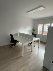 Miete Büro in Passeig de la pau 12. Se alquila despacho privado para 2 personas