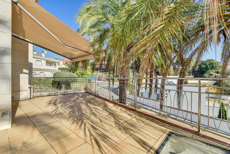 Foto 260a2e7a-6c09-467f-b88d-929bcbf6fe2d. Chalet con riscaldamento parcheggio piscina in Montgoda Lloret de Mar