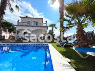 Casa a Lloret Verd - Els Pinars. En venta bonita casa en pinares