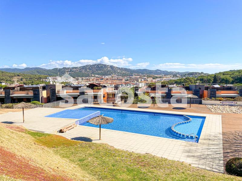 Foto 380fcd34-2c3c-409d-b765-58f8a4358794. Planta baixa amb aparcament piscina a Santa Clotilde Lloret de Mar